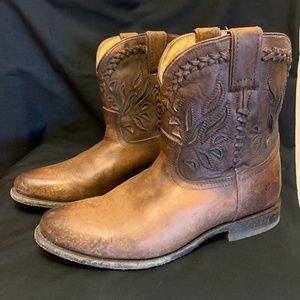 Frye Wyatt short boots